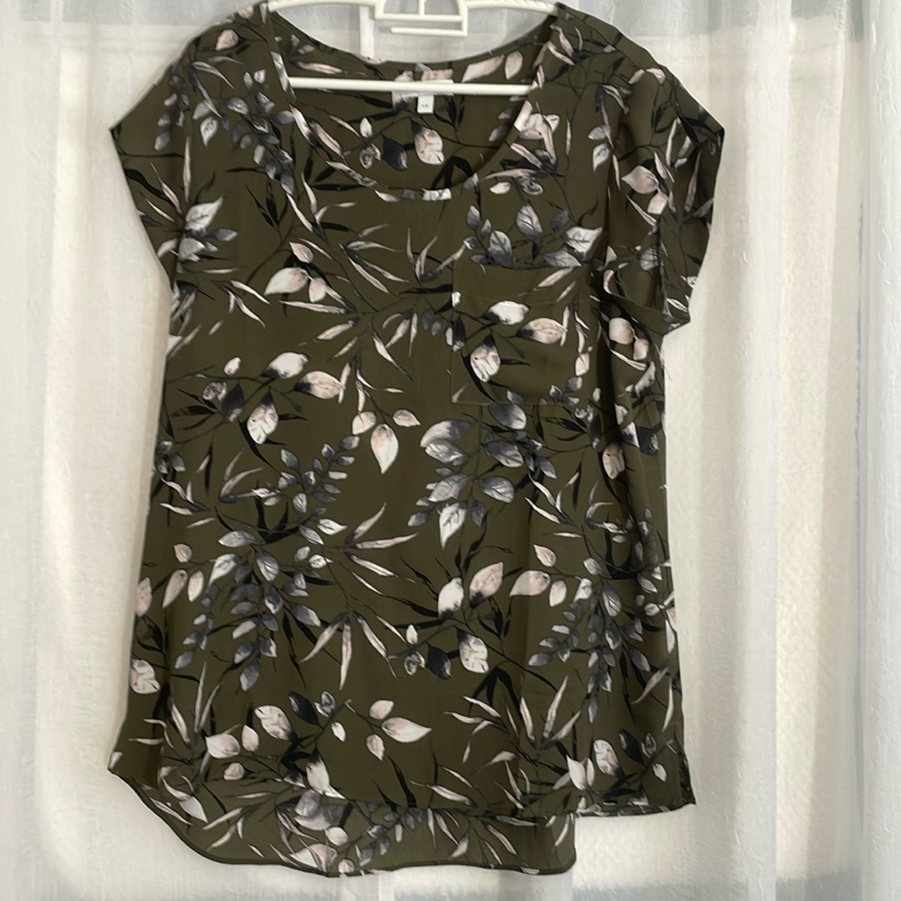 R Essentials Womens Printed Short Sleeve Split Neck Blouse green size Lg